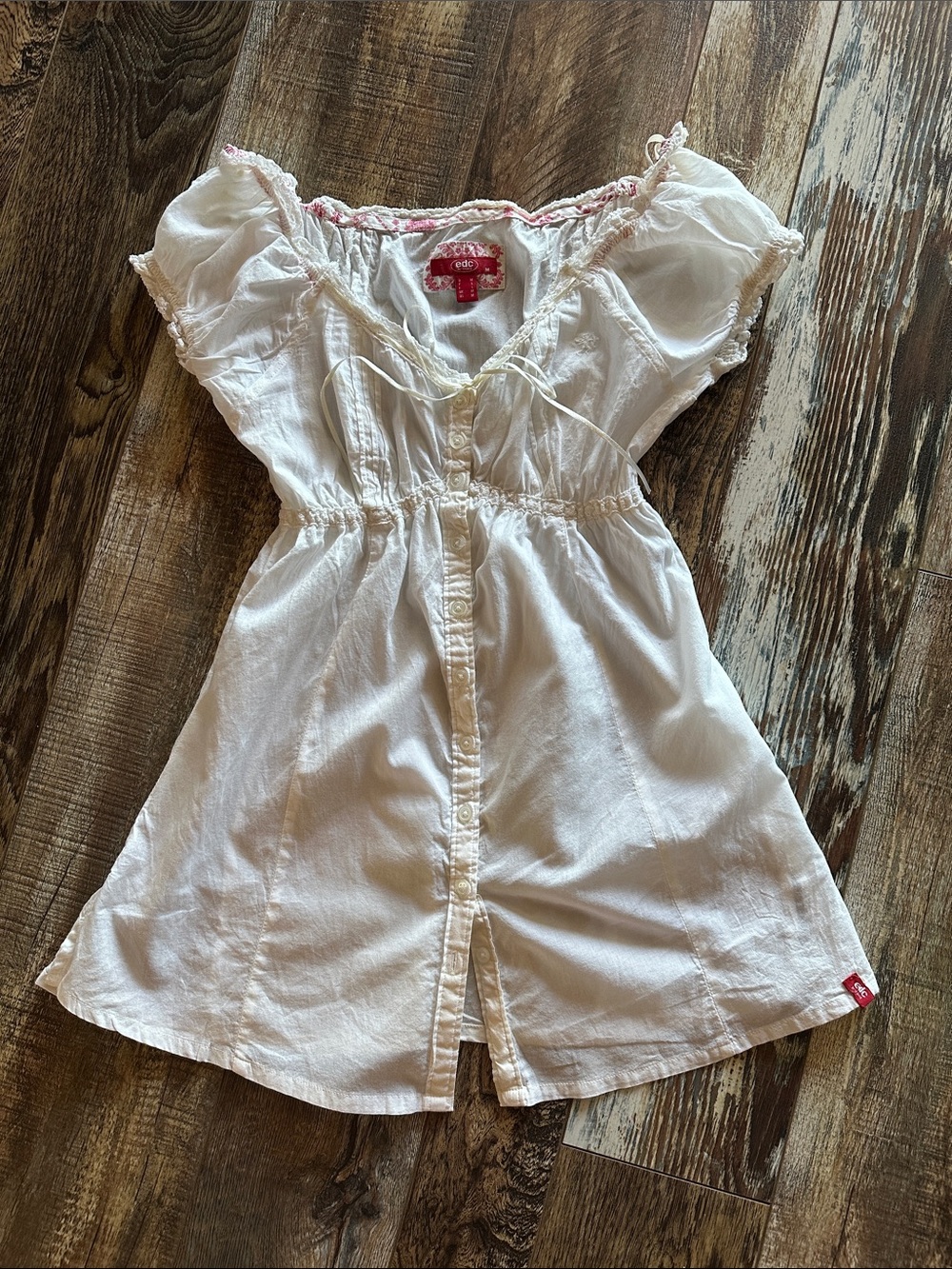 White Short-Sleeve Button-Front Women's Casual Top - Brand:
